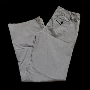 Dalia Collection Size 8 Pin Striped Dress Pants